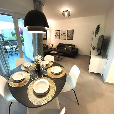 Town 2 Apartamento *