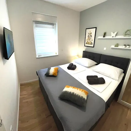 Town 2 Apartment Trogir